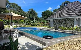 Oyo Home 90711 9 Roses Villa